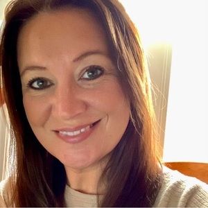 Meet your Posher, Claudia